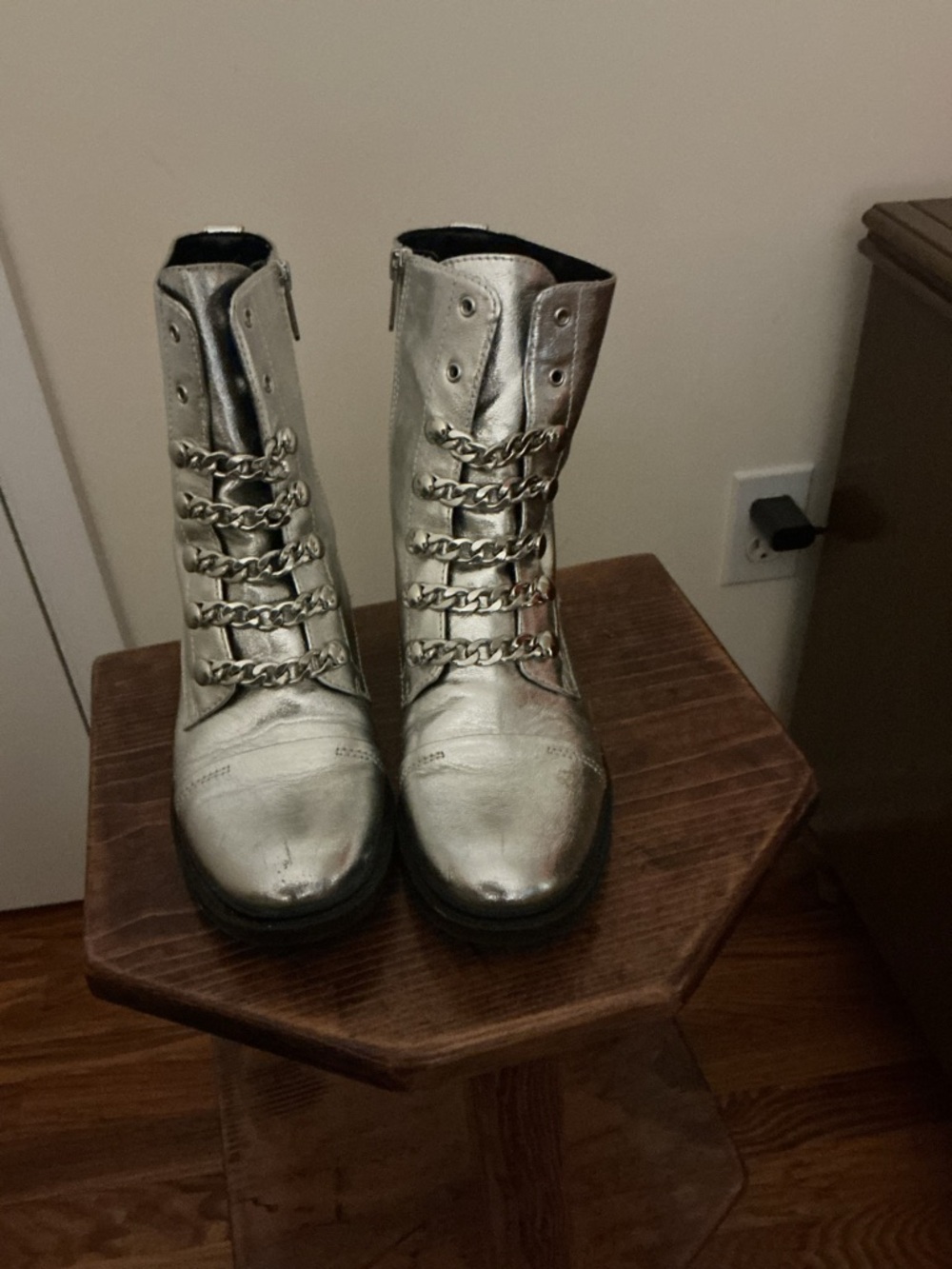 CIRCUS SILVER BOOTS